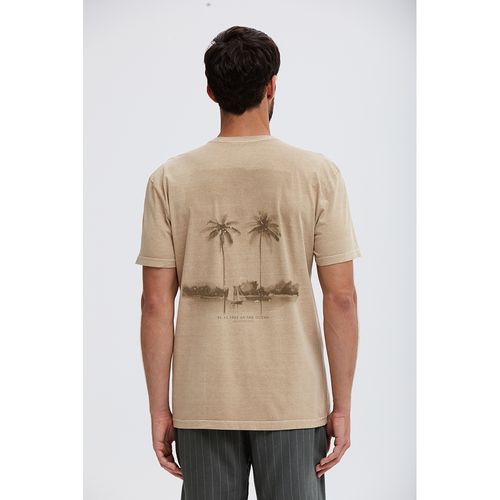 Camiseta Tinturada Be Free