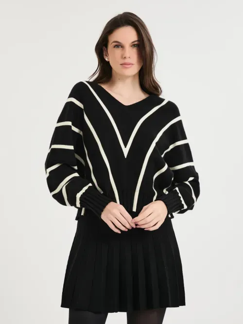 Blusa Ml Em Trico Com Listras E Decote V
