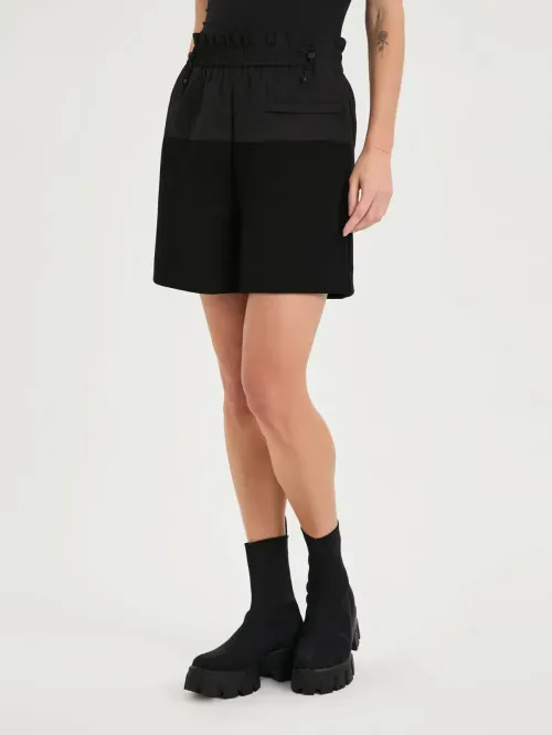Bermuda Com Mix Malha E Nylon