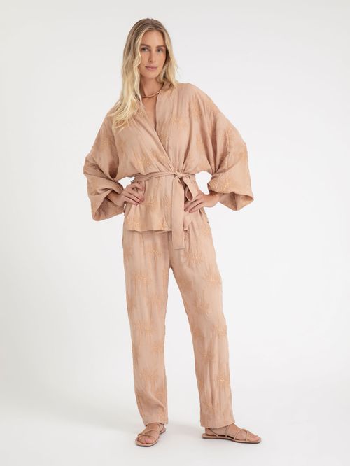 Kimono em Tecido Bordado