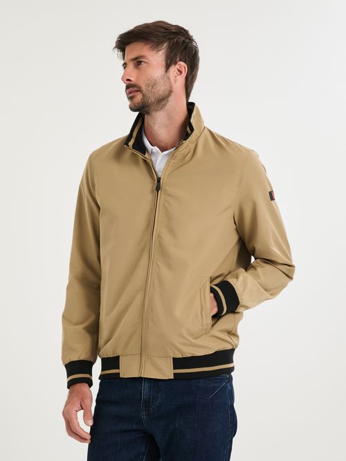 Jaqueta Com Detalhe Contraste