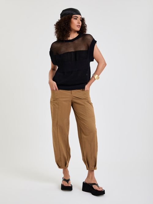 Top em Tricô com Transparência