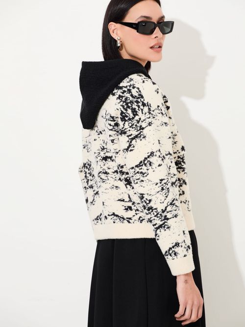 JAQUETA TRICO JACQUARD COM CAPUZ REMOVIVEL